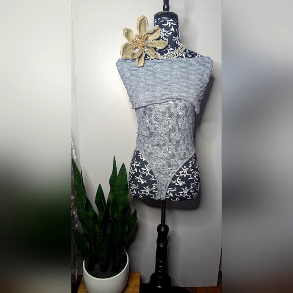 Zara Lace Bodysuit - Picture 1 of 4